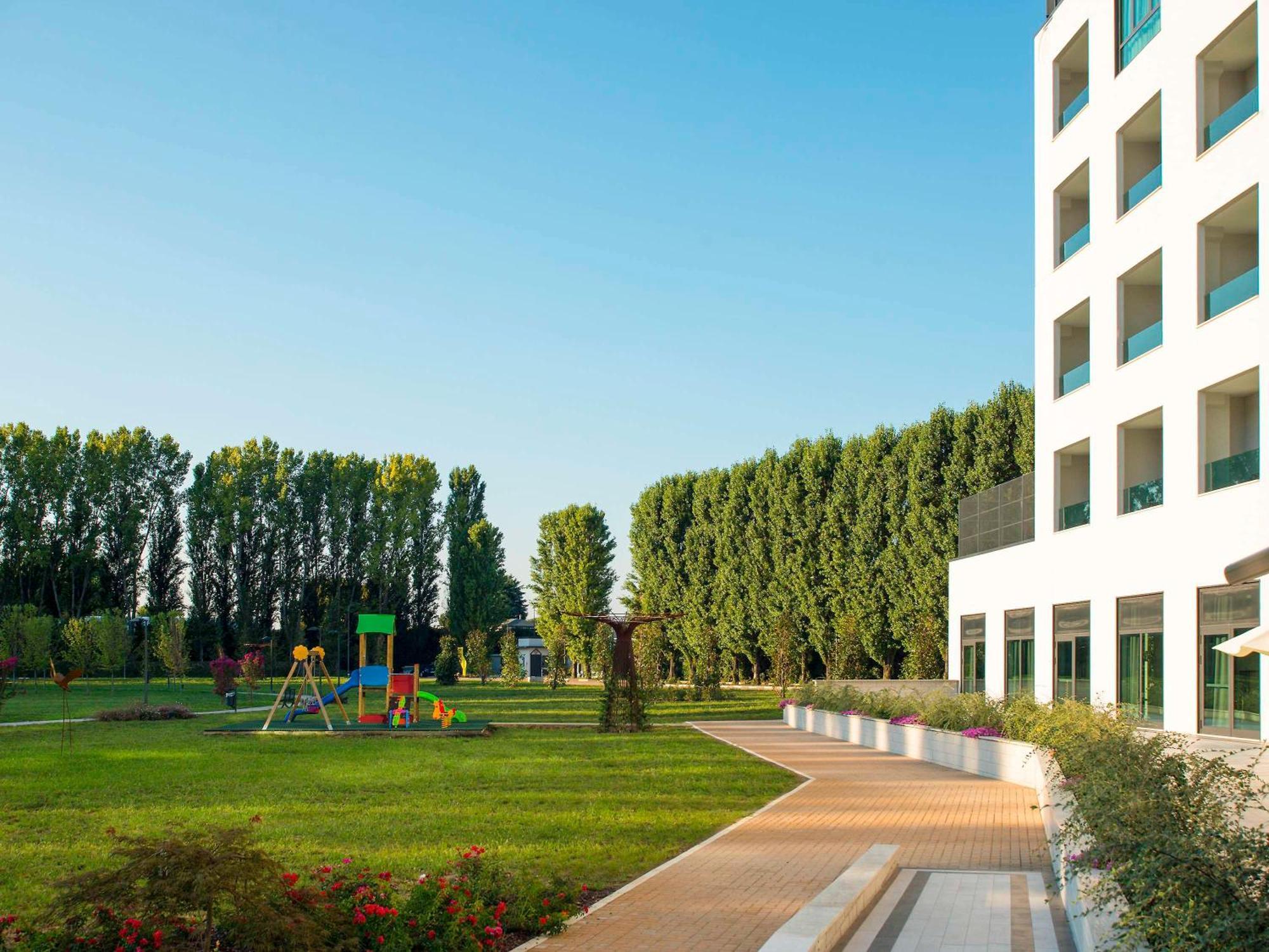 ไอบิส สไตล์ มิลาโน เอสต์ เซตตาลา Hotel Settala ภายนอก รูปภาพ